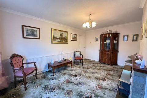 3 bedroom semi-detached house for sale, Chestnut Close, Stourbridge