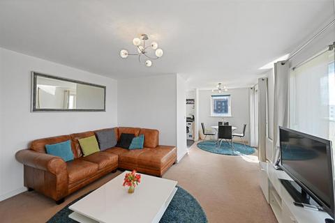 1 bedroom flat for sale, Harlequin Close, Barking, IG11