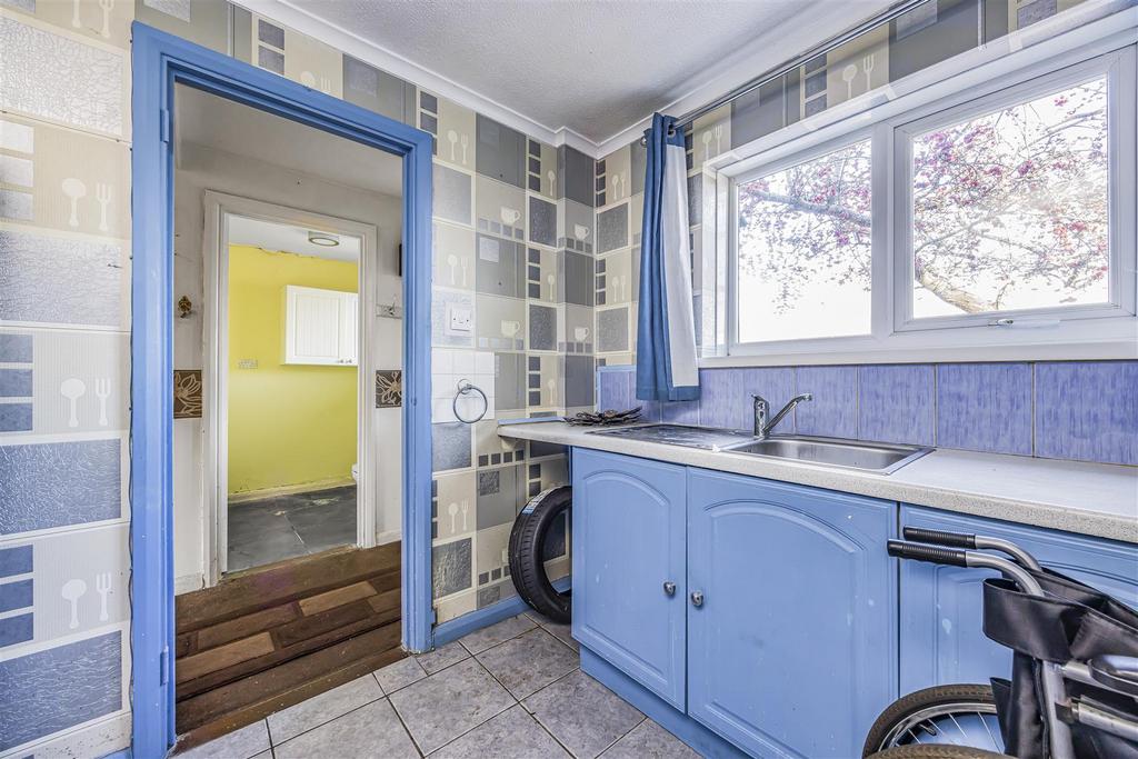 37 Springwood Avenue, Waterlooville-Portico Marketi