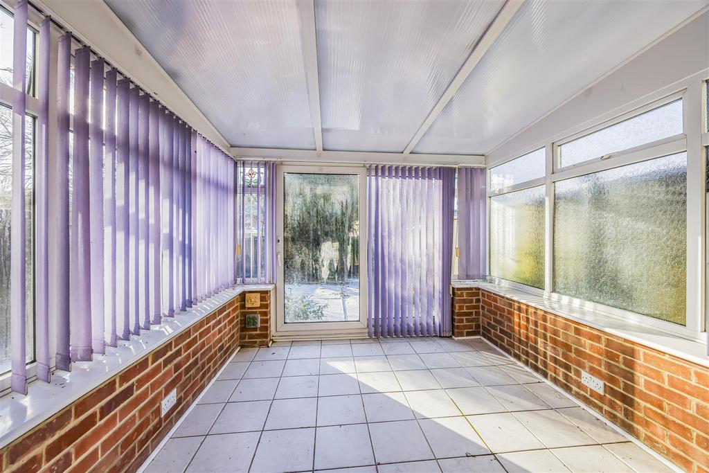 37 Springwood Avenue, Waterlooville-Portico Marketi