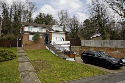 undefined, Hollingsworth Road, South Croydon