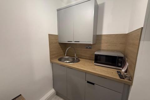 Studio to rent, Azalea Terrace North Room 3, Sunderland