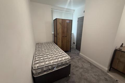 Studio to rent, Azalea Terrace North Room 3, Sunderland