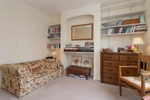 1 bedroom flat to rent, Grafton Terrace