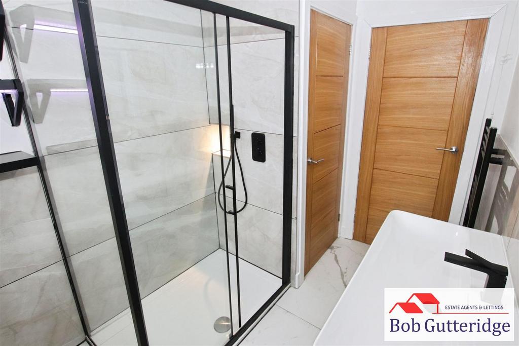 First floor shower room