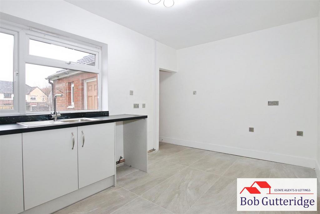 Fitted kitchen