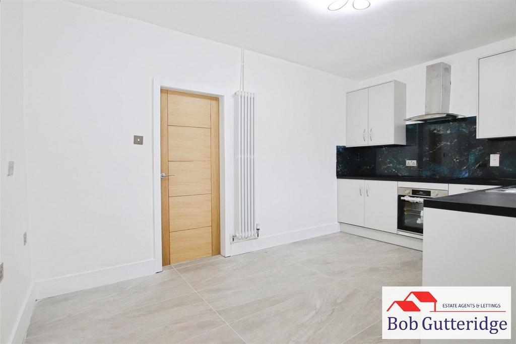 Fitted kitchen