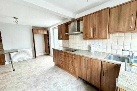 3 bedroom semi-detached house to rent, Zetland Road Stockton-On-Tees