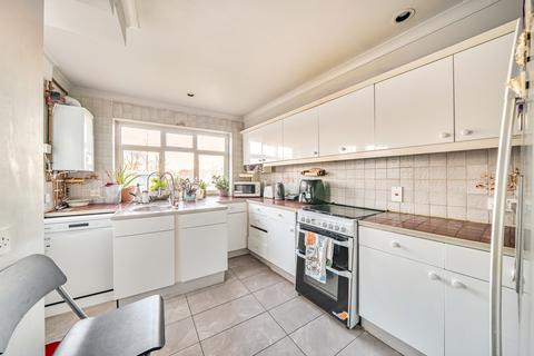 4 bedroom semi-detached house for sale, Kingshill Avenue, Northolt