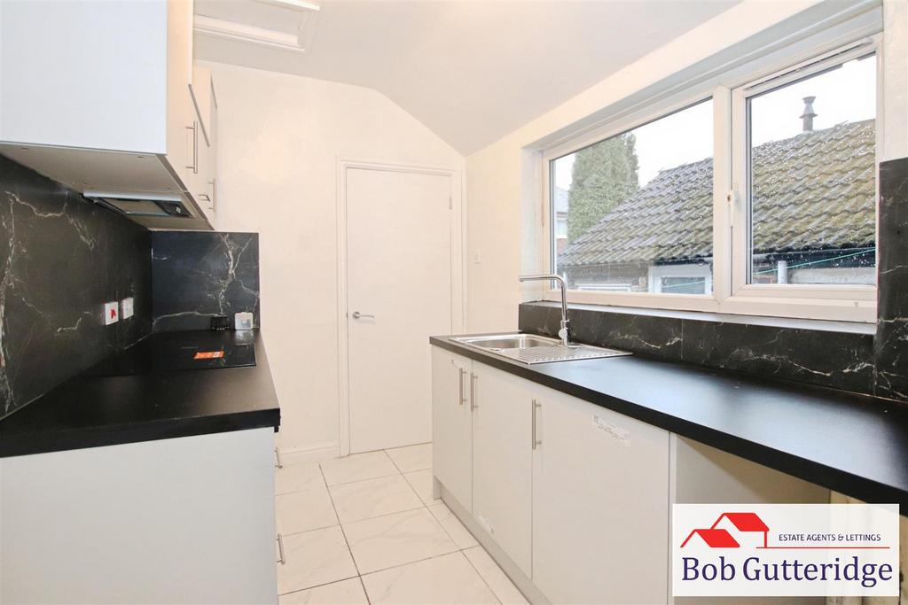 Fitted kitchen
