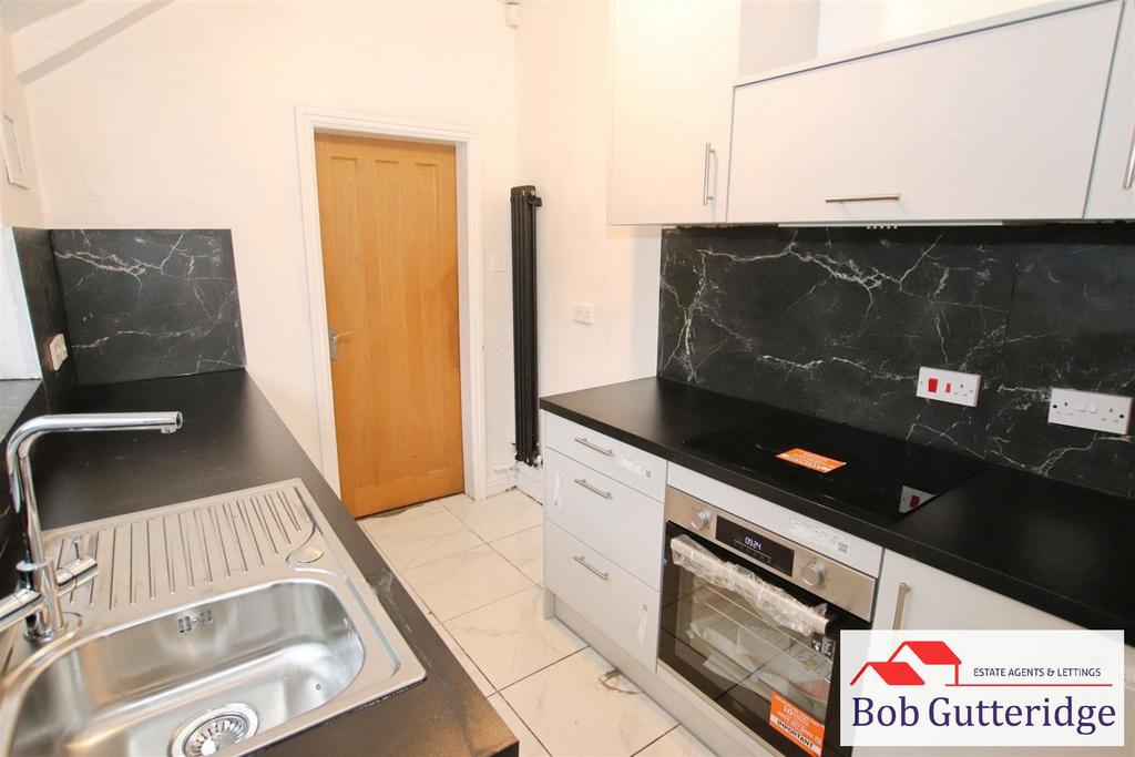 Fitted kitchen