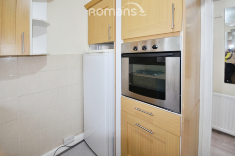 2 bedroom flat to rent, Windsor Road, Slough, SL1