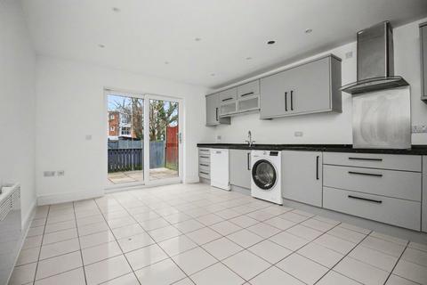 4 bedroom terraced house for sale, Weston Lane, Southampton SO19