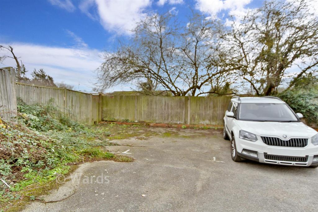 Driveway/Parking