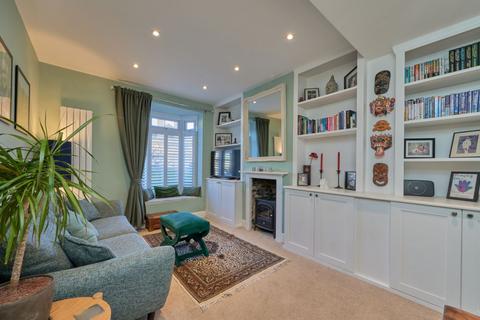 4 bedroom end of terrace house for sale, Lidiard Road, London, SW18