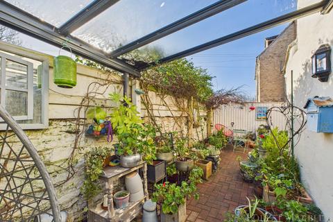 3 bedroom end of terrace house for sale, Houston Way, Frome