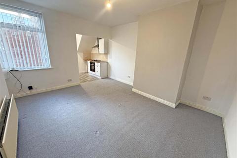2 bedroom flat to rent, Morpeth Terrace, North Shields, North Tyneside