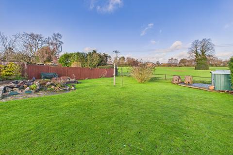 4 bedroom detached bungalow for sale, Hogg Lane, Holmer Green, High Wycombe, Buckinghamshire, HP15 6PZ