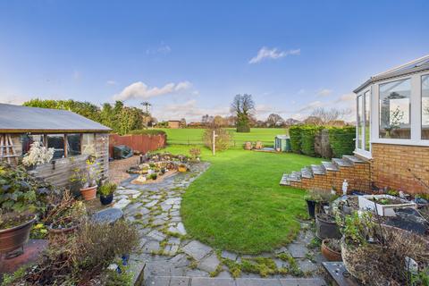4 bedroom detached bungalow for sale, Hogg Lane, Holmer Green, High Wycombe, Buckinghamshire, HP15 6PZ
