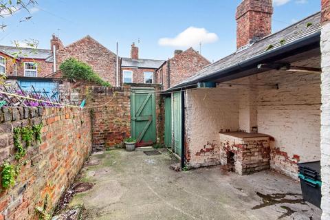 2 bedroom terraced house for sale, Hartoft Street, York