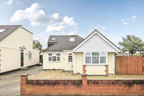 undefined, Herlwyn Avenue, Ruislip, HA4