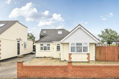 3 bedroom detached bungalow for sale, Herlwyn Avenue, Ruislip, HA4