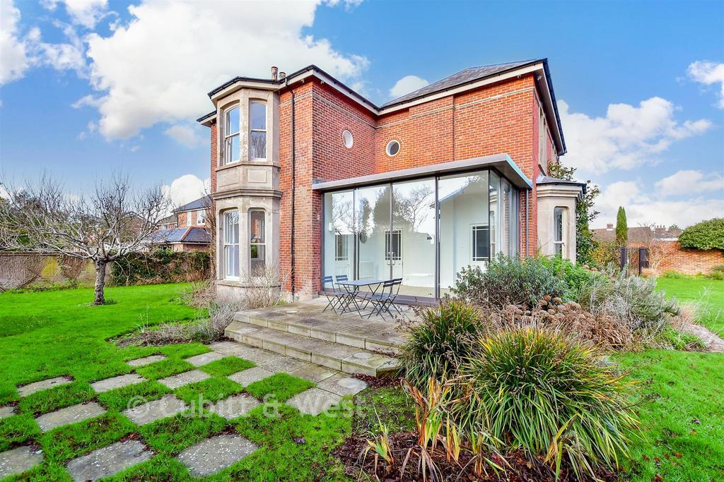 External Lifestyle Photograph
