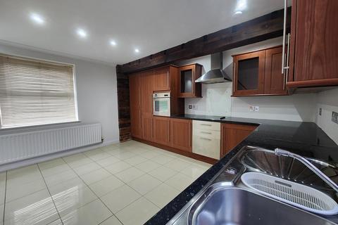 1 bedroom flat to rent, West Street, Newcastle-under-Lyme, ST5