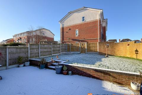 3 bedroom end of terrace house for sale, Cludd Avenue, Newark NG24
