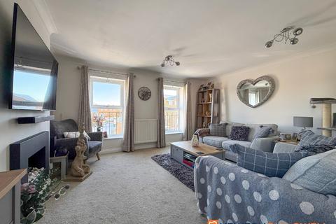 3 bedroom end of terrace house for sale, Cludd Avenue, Newark NG24