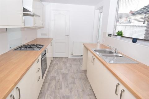 3 bedroom terraced house to rent, Combe Street, Cleethorpes DN35
