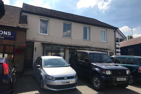 1 bedroom apartment to rent, High Street, Bovingdon HP3