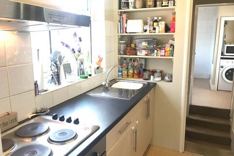 1 bedroom apartment to rent, High Street, Bovingdon HP3