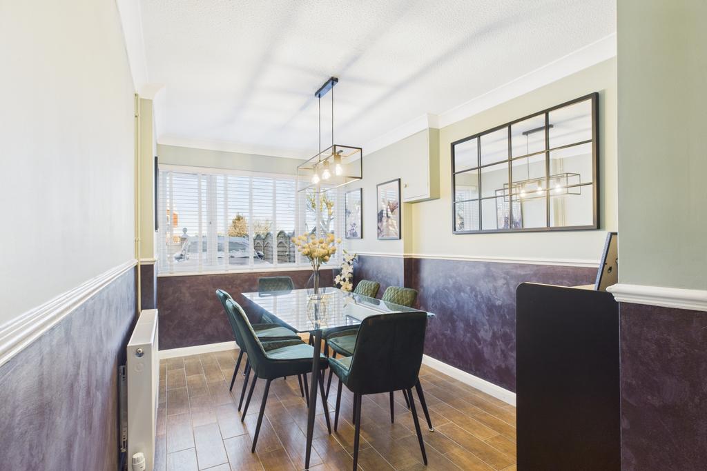 Ewe Move Spalding -  Cornfield House - Dining Room