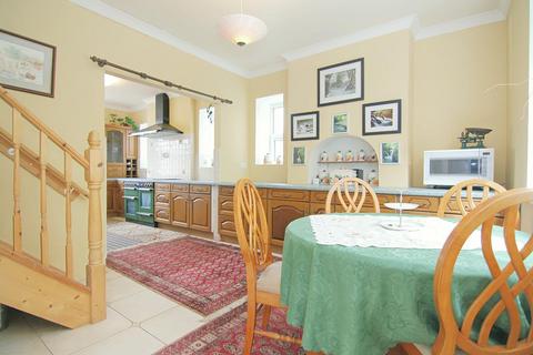 4 bedroom detached house for sale, Town Street, Rodley, Leeds