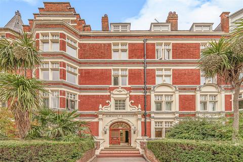 3 bedroom flat for sale, Heath Drive, Hampstead, NW3