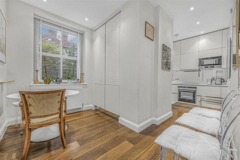 3 bedroom flat for sale, Heath Drive, Hampstead, NW3