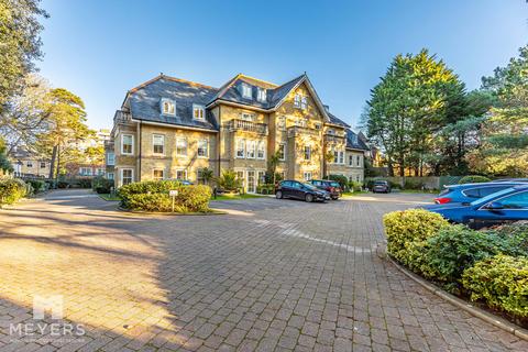 2 bedroom flat to rent, Manor Road, Bournemouth, BH1 3
