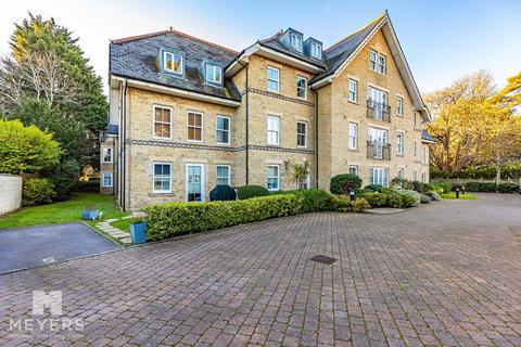 2 bedroom flat to rent, Manor Road, Bournemouth, BH1 3
