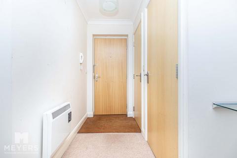 2 bedroom flat to rent, Manor Road, Bournemouth, BH1 3