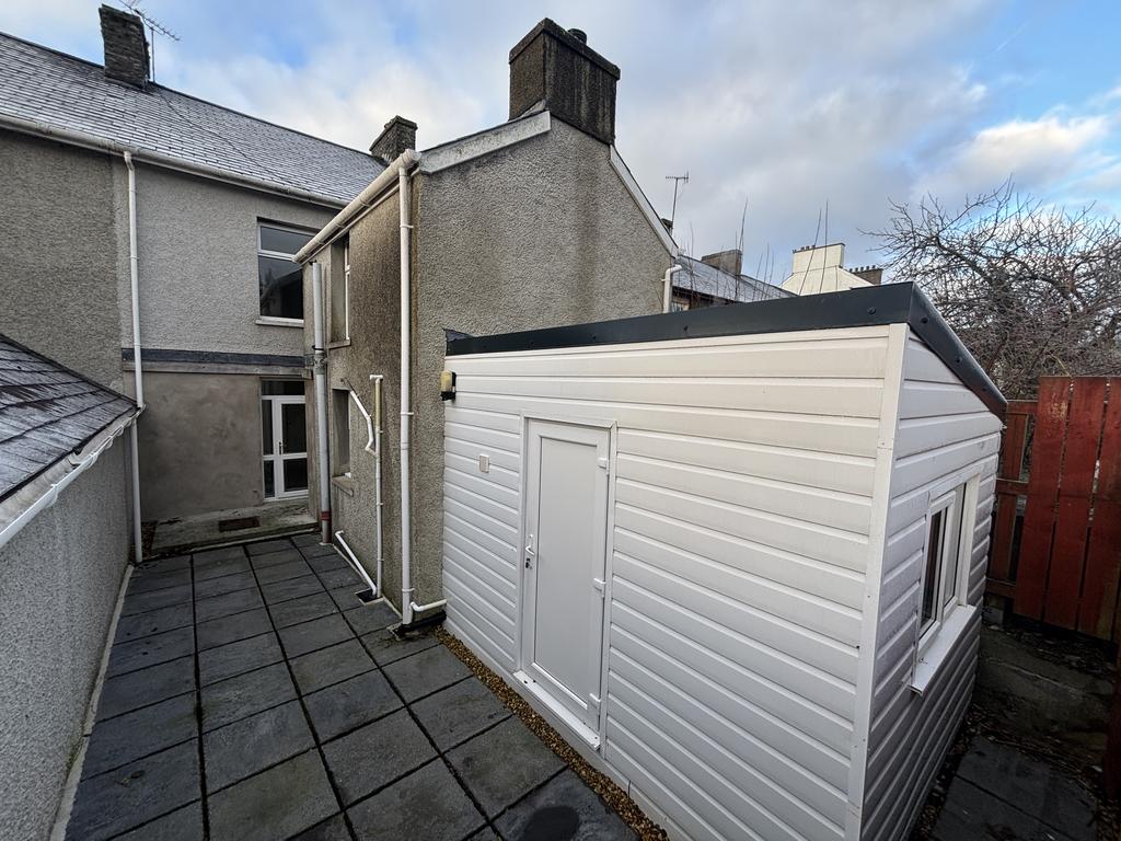 Lean to utility room/garden store