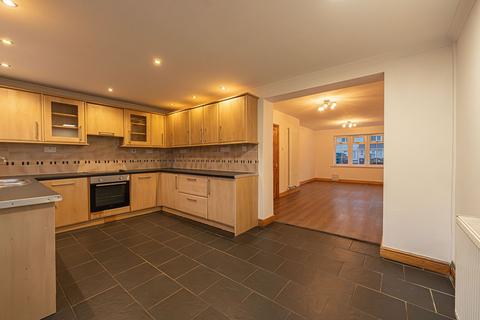 3 bedroom terraced house for sale, Ty Isaf Park Avenue, Risca, NP11