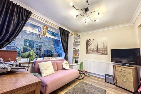 3 bedroom semi-detached house for sale, Sherburn Park Drive, Rowlands Gill, Tyne and Wear, NE39 1QU