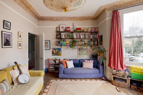 6 bedroom terraced house for sale, Ickburgh Road, London E5