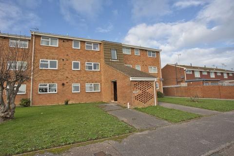 2 bedroom flat to rent, 5 Eynsford Close, Palm bay, Margate, CT9
