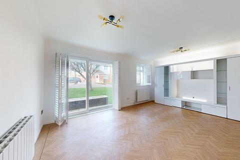 2 bedroom flat to rent, 5 Eynsford Close, Palm bay, Margate, CT9