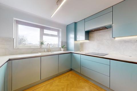 2 bedroom flat to rent, 5 Eynsford Close, Palm bay, Margate, CT9