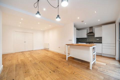 2 bedroom flat to rent, Brondesbury Villas, London NW6