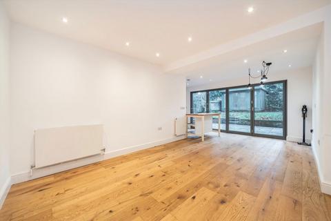 2 bedroom flat to rent, Brondesbury Villas, London NW6