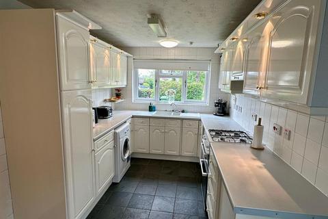 4 bedroom detached house for sale, Huntsmans Drive, Kings Acre, Hereford